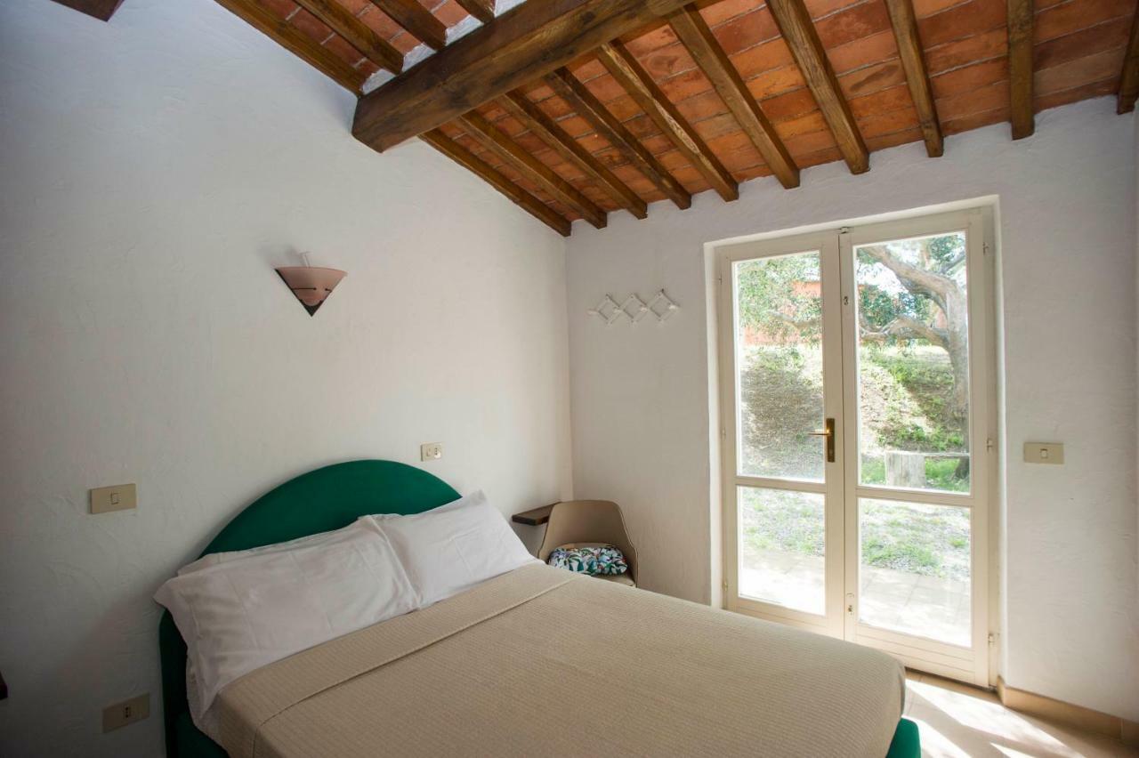Aparthotel Il Poggio Marcuccio à Lacona Extérieur photo