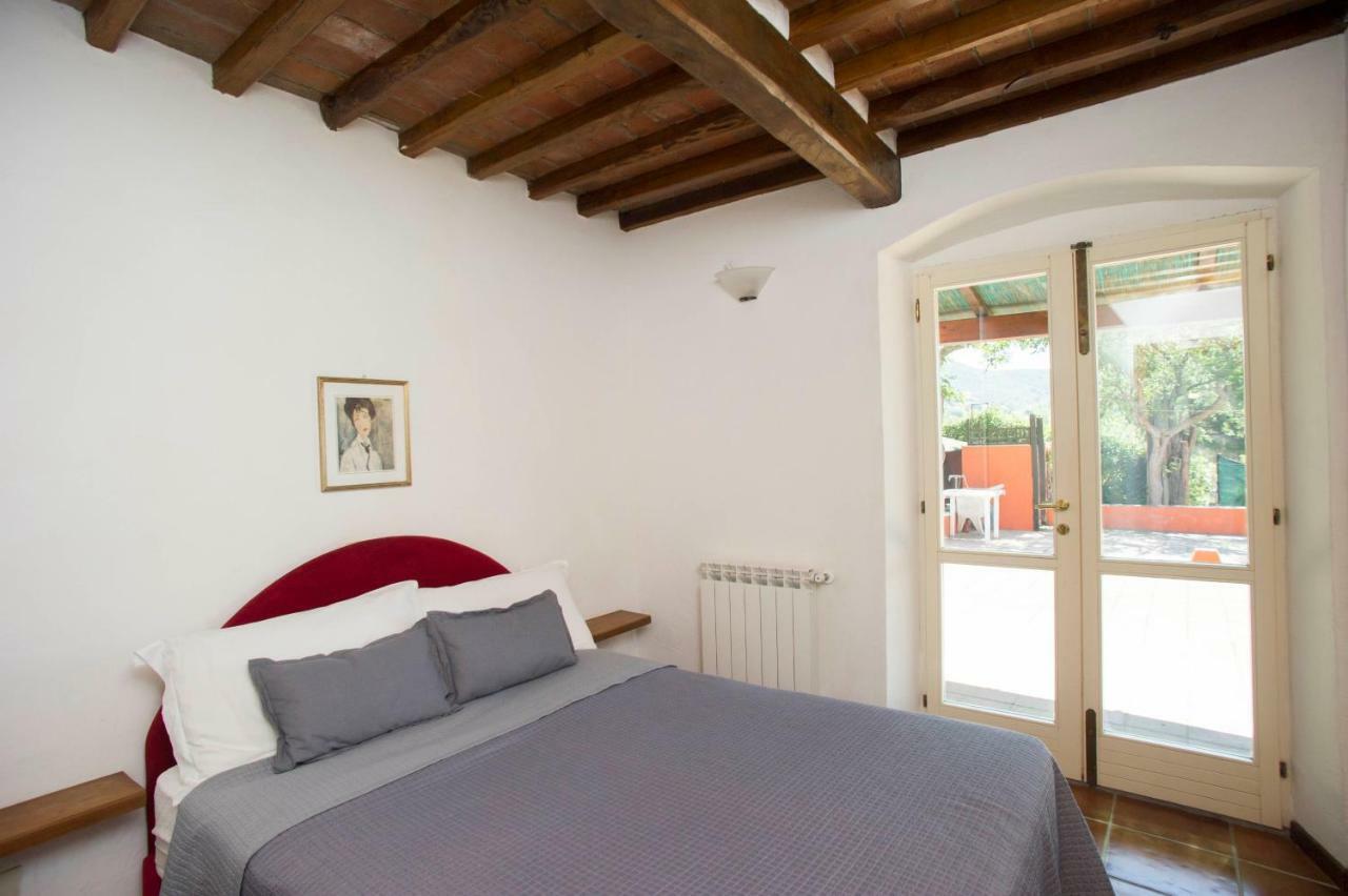 Aparthotel Il Poggio Marcuccio à Lacona Extérieur photo